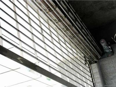 福州不銹鋼卷簾門 定制不銹鋼卷簾門 低價不銹鋼卷簾門圖片|福州不銹鋼卷簾門 定制不銹鋼卷簾門 低價不銹鋼卷簾門產品圖片由福州永盛門業公司生產提供-